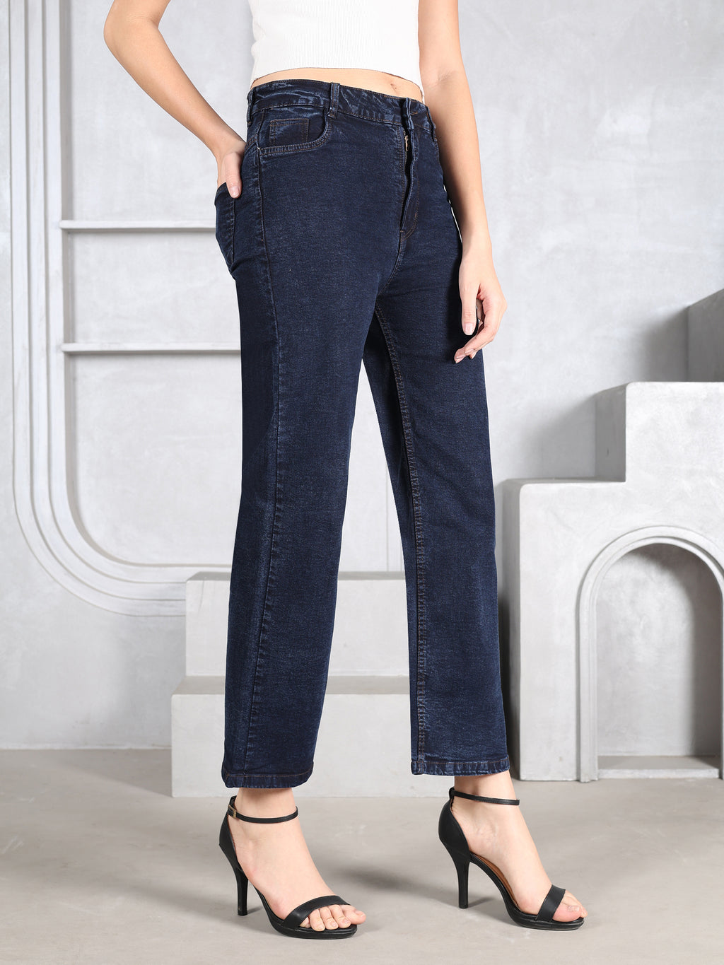 Pocket Design Navy Jeans