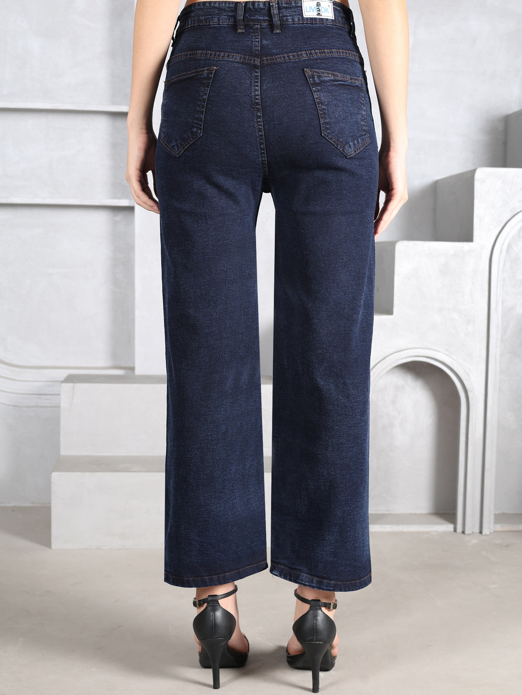 Pocket Design Navy Jeans