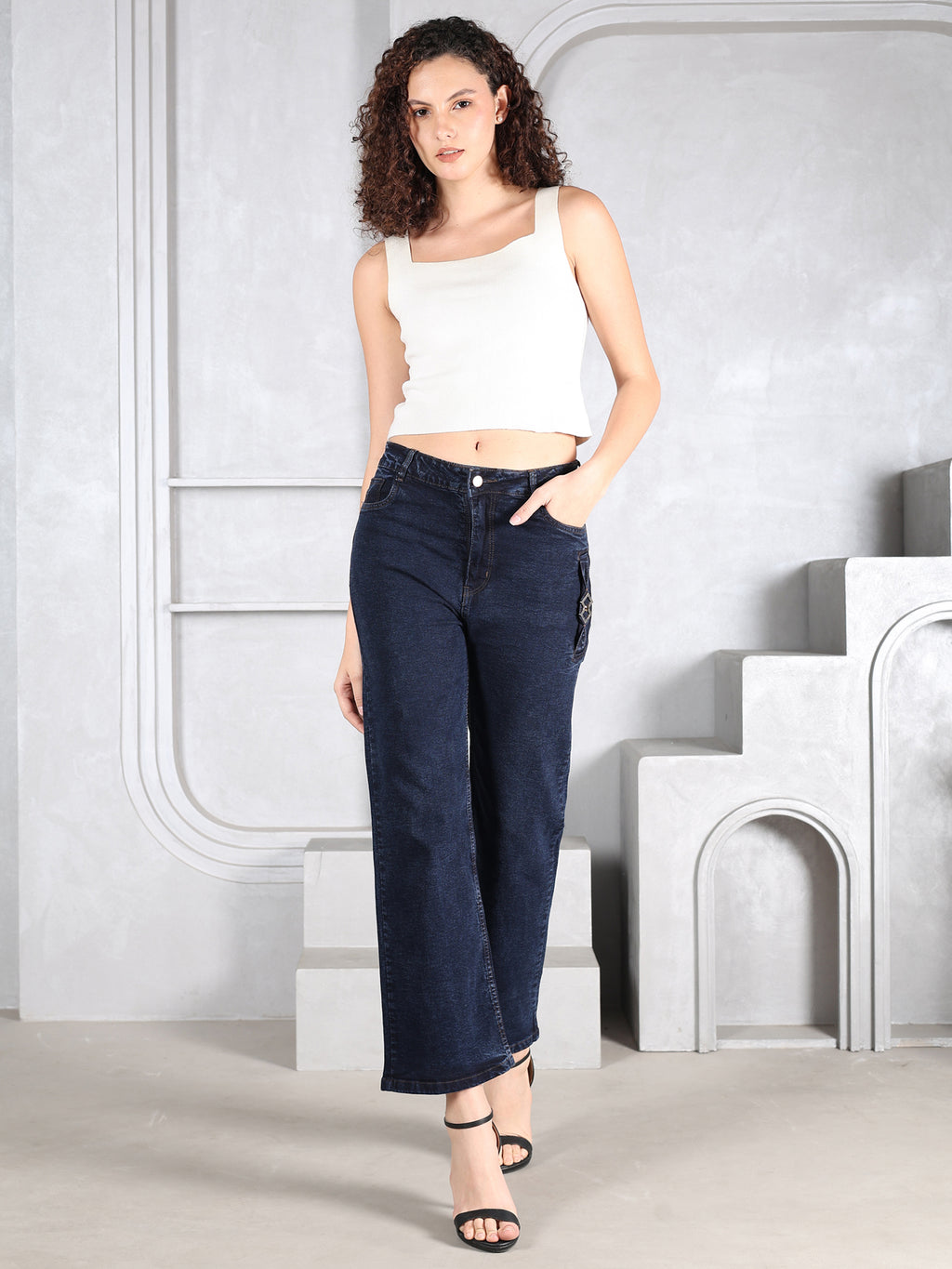 Pocket Design Navy Jeans