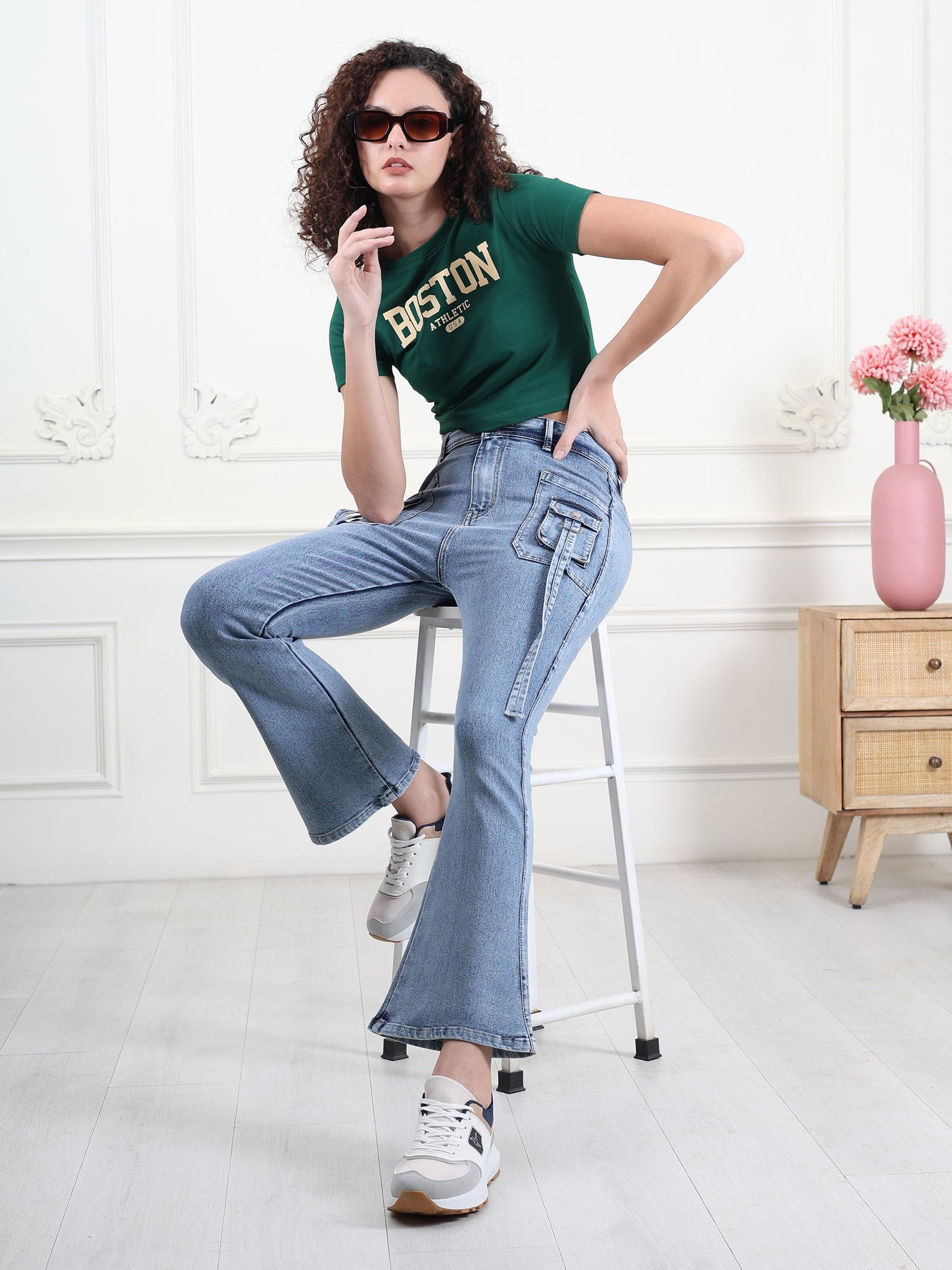 Boot-cut Pocketed Jean