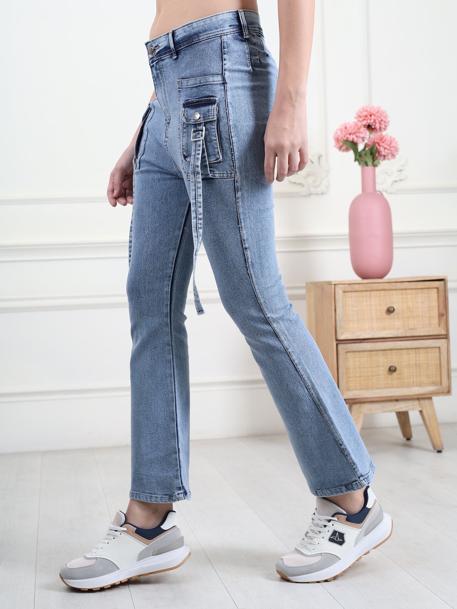Boot-cut Pocketed Jean